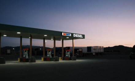 US Diesel Prices Reach Record High as Global Conflicts Tighten Supply