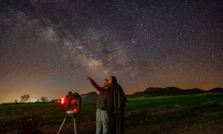 Astronomers Investigate New Evidence About the Atmospheres of Distant Planets