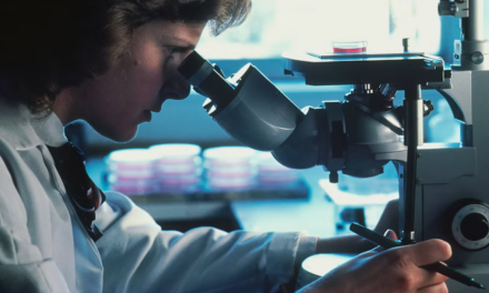Doctors Urge Women to Reconsider Older Genetic Tests for Cancer Risk